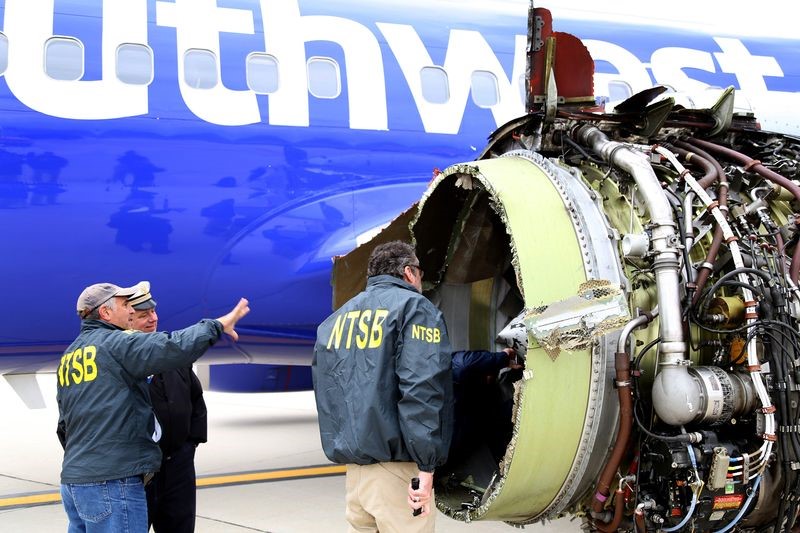 Engine experts investigate the reasoning for the engine failing during the flight.
