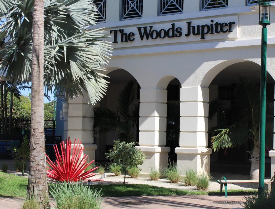 Tiger+Woods+popular+restaurant+at+Harbourside+Place+in+Jupiter.