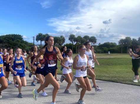 Girls cross country competes at Carolyn Park meet