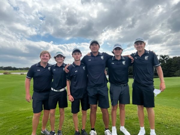 Boys golf team at Regionals, where they got first place. 